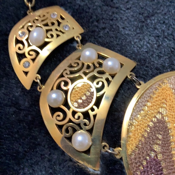 COPY - Embroidered necklace - Picture 3 of 5